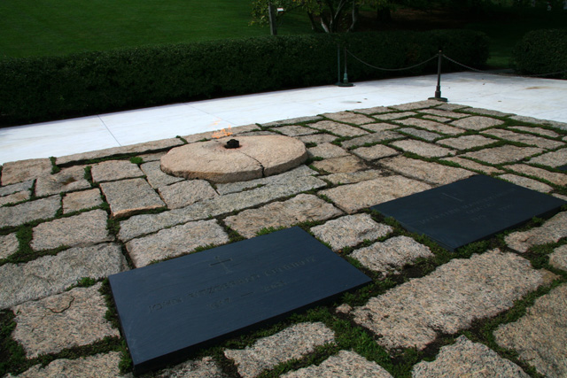 ケネディ大統領の墓碑